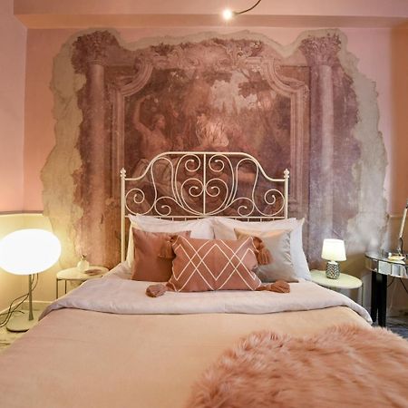 Magic Studio - A Central Fairytale Experience Boekarest Buitenkant foto