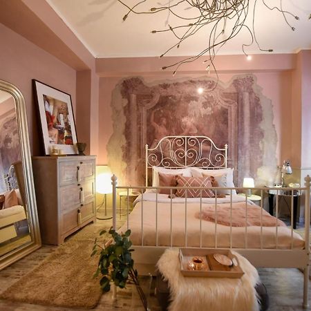 Magic Studio - A Central Fairytale Experience Boekarest Buitenkant foto