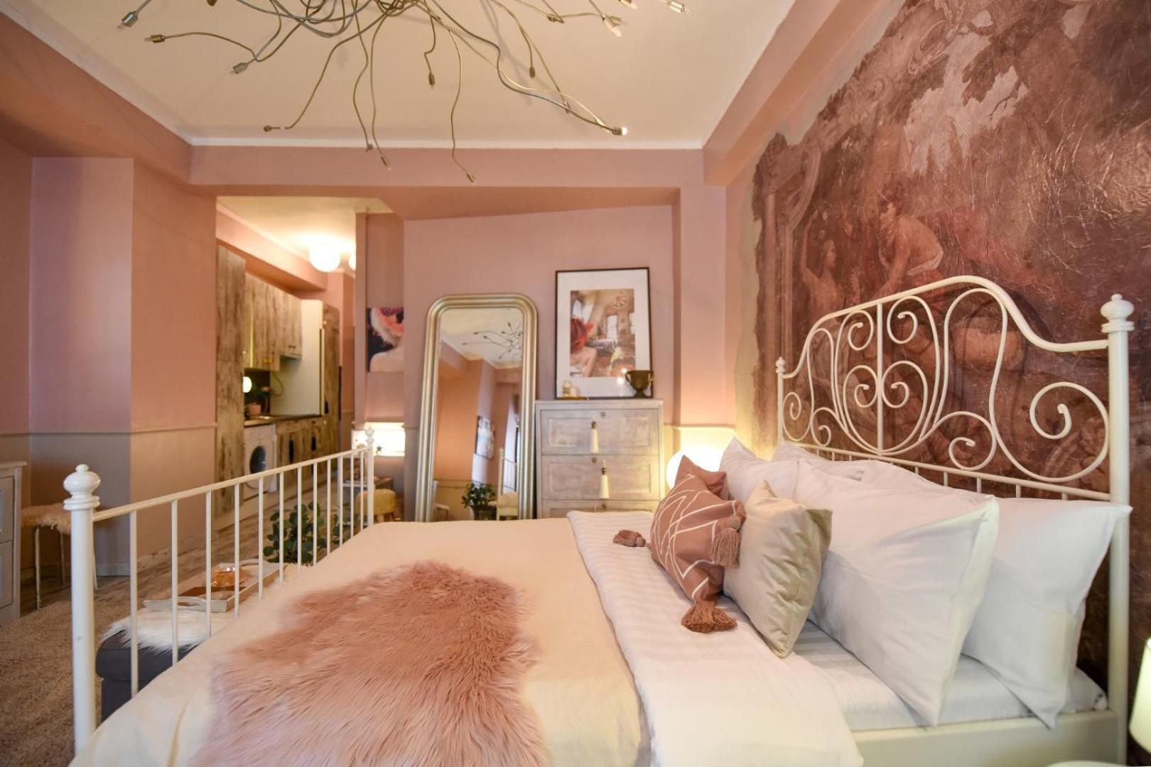 Magic Studio - A Central Fairytale Experience Boekarest Buitenkant foto