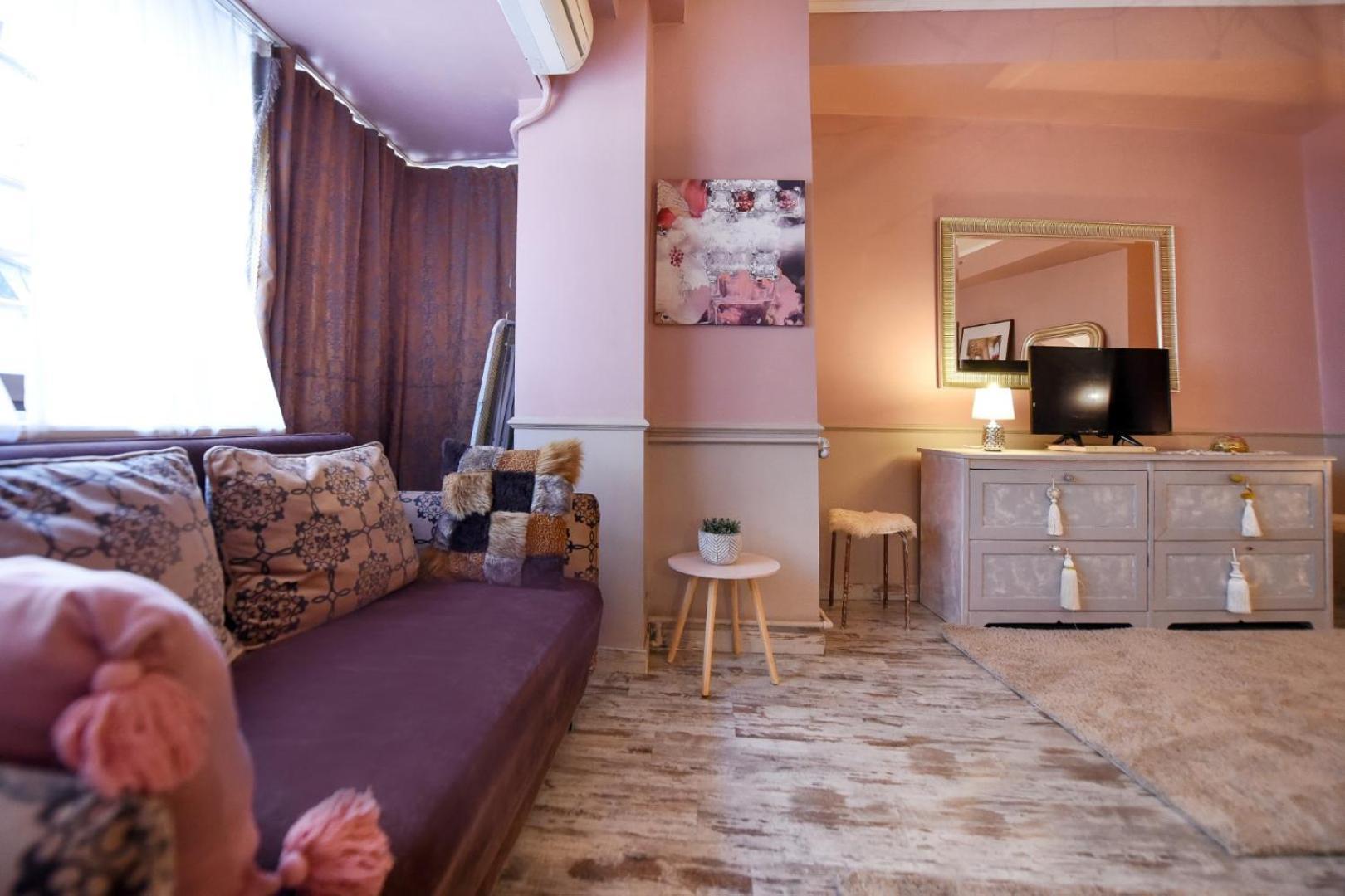 Magic Studio - A Central Fairytale Experience Boekarest Buitenkant foto